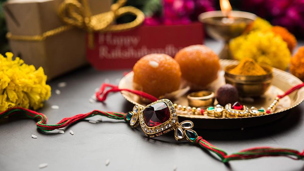A brother’s guide to Raksha Bandhan gift
